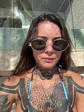 Snapshot of lurosscy chatting on 11/30/25, 03:16 lurosscy online show from 11/30/25, 03:16