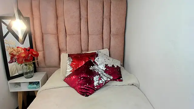 Issa Milf   online show from 07/16/26, 04:02