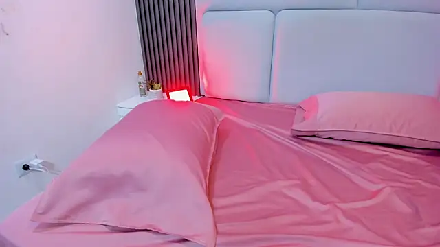 liz  cute online show from 10/18/25, 11:33