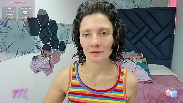 Valery More   online show from 03/11/26, 01:50