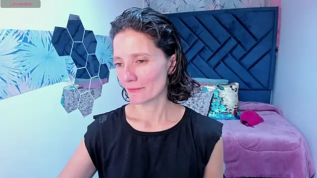 Valery More   online show from 05/07/26, 01:16