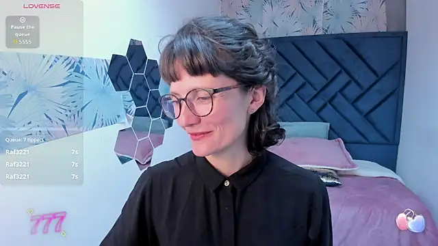 Valery More   online show from 05/25/26, 11:55