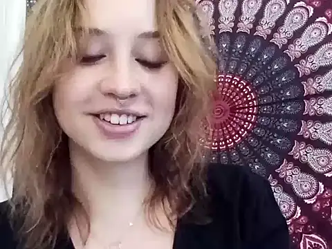 Snapshot of AdalynKiss chatting on 10/10/25, 05:28 AdalynKiss online show from 10/10/25, 05:28