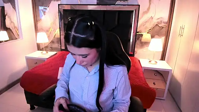 SusanVilla online show from 11/22/25, 07:35