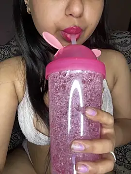 soniyaverma00 online show from 04/30/26, 09:19