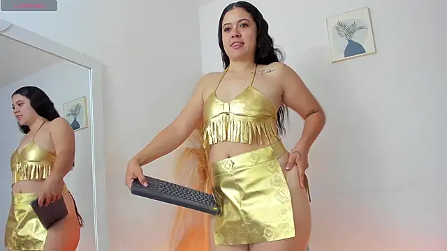 Snapshot of Luna__699 chatting on 10/24/25, 11:06 Luna 699 online show from 10/24/25, 11:06