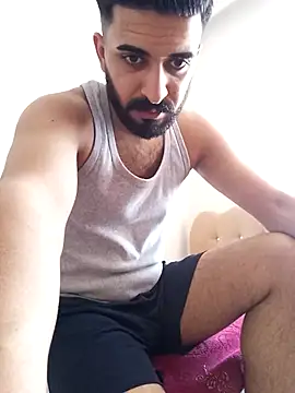 Snapshot of mehmets27 chatting on 09/28/25, 10:31 mehmets27 online show from 09/28/25, 10:31