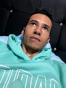 Snapshot of wiland_hot23 chatting on 09/28/25, 12:27 wiland hot23 online show from 09/28/25, 12:27