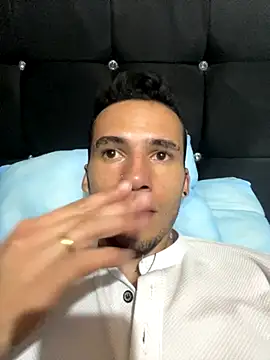 Snapshot of wiland_hot23 chatting on 10/02/25, 05:14 wiland hot23 online show from 10/02/25, 05:14