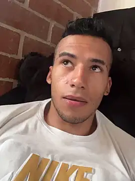 Snapshot of wiland_hot23 chatting on 10/12/25, 03:55 wiland hot23 online show from 10/12/25, 03:55