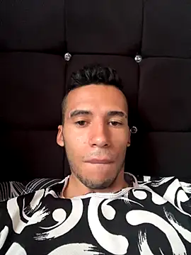 Snapshot of wiland_hot23 chatting on 10/15/25, 04:07 wiland hot23 online show from 10/15/25, 04:07