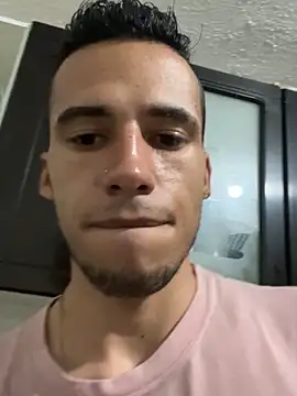 Snapshot of wiland_hot23 chatting on 10/19/25, 04:46 wiland hot23 online show from 10/19/25, 04:46