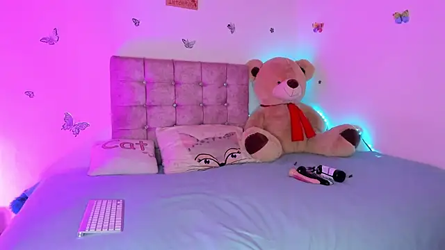 Snapshot of Lia_Roses3x chatting on 12/04/25, 03:16 Lia Roses3x online show from 12/04/25, 03:16