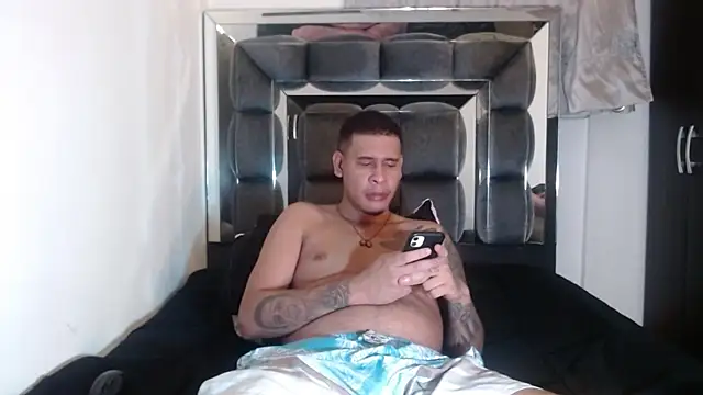 Adrew fox online show from 10/01/25, 01:44