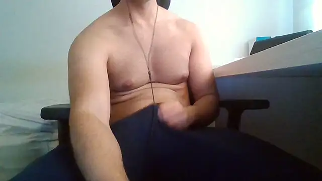 Snapshot of alexhuged chatting on 01/12/26, 01:49 alexhuged online show from 01/12/26, 01:49