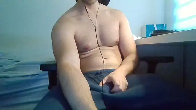 Snapshot of alexhuged chatting on 02/08/26, 03:48 alexhuged online show from 02/08/26, 03:48