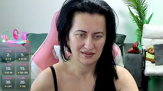 Snapshot of monnica_vibe_ chatting on 09/29/25, 09:52 monnica vibe  online show from 09/29/25, 09:52