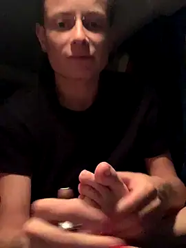 GoldenPussy1329 online show from 11/06/25, 09:48