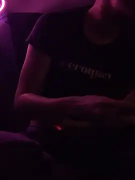 GoldenPussy1329 online show from 12/16/25, 10:26