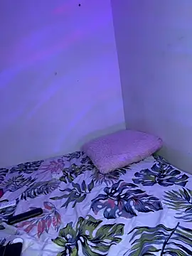 Snapshot of ScarletVyxen chatting on 10/23/25, 12:10 ScarletVyxen online show from 10/23/25, 12:10