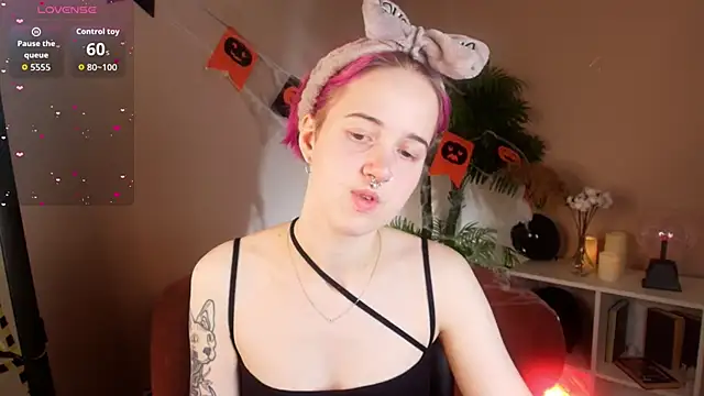 luna son online show from 10/23/25, 09:24