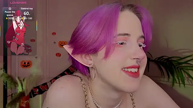 luna son online show from 10/30/25, 09:37