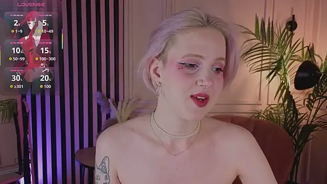 luna son online show from 11/23/25, 06:02