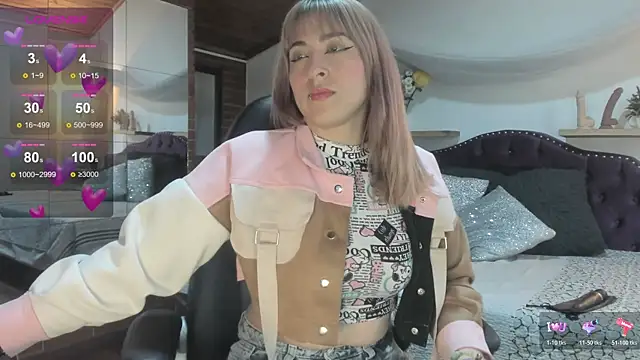 Snapshot of sophialyh_1 chatting on 11/10/25, 12:48 sophialyh 1 online show from 11/10/25, 12:48