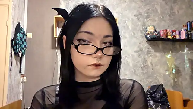 Beeping Creature online show from 11/17/25, 04:13