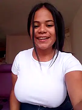 Antonela 19 online show from 10/25/25, 03:07