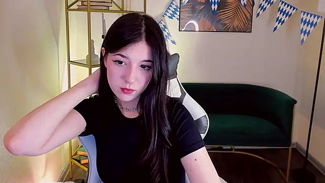 Snapshot of Azaliya_Haze chatting on 09/27/25, 10:31 Azaliya Haze online show from 09/27/25, 10:31