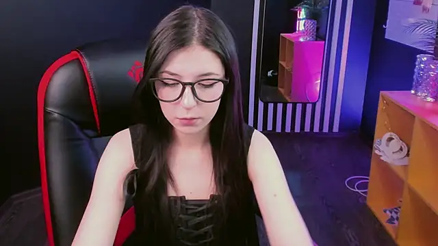 Snapshot of Azaliya_Haze chatting on 10/03/25, 10:23 Azaliya Haze online show from 10/03/25, 10:23