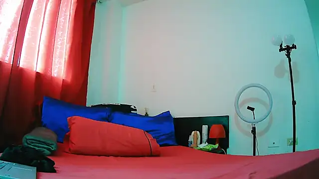 Snapshot of MissAsly chatting on 11/28/25, 02:09 MissAsly online show from 11/28/25, 02:09