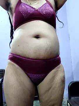 Snapshot of neha_kumari16 chatting on 10/22/25, 04:18 neha kumari16 online show from 10/22/25, 04:18
