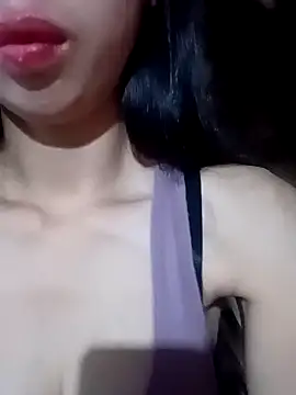 Snapshot of Khanhu_xx chatting on 10/09/25, 10:52 Khanhu xx online show from 10/09/25, 10:52