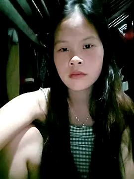 Snapshot of Tuelam_xx chatting on 10/02/25, 07:59 Tuelam xx online show from 10/02/25, 07:59