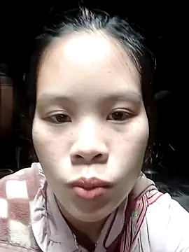 Snapshot of Tuelam_xx chatting on 10/06/25, 03:48 Tuelam xx online show from 10/06/25, 03:48