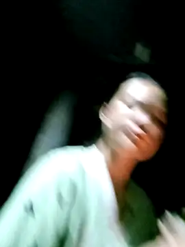 Snapshot of Tuelam_xx chatting on 10/15/25, 10:43 Tuelam xx online show from 10/15/25, 10:43