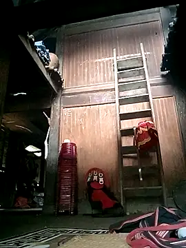 Snapshot of Tuelam_xx chatting on 10/22/25, 02:45 Tuelam xx online show from 10/22/25, 02:45