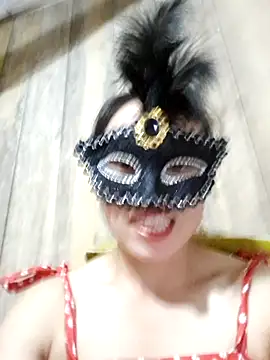 Snapshot of Tuyet_xx chatting on 09/30/25, 03:33 Tuyet xx online show from 09/30/25, 03:33