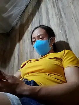 Snapshot of Tuyet_xx chatting on 10/09/25, 02:26 Tuyet xx online show from 10/09/25, 02:26