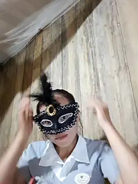 Snapshot of Tuyet_xx chatting on 10/10/25, 01:43 Tuyet xx online show from 10/10/25, 01:43