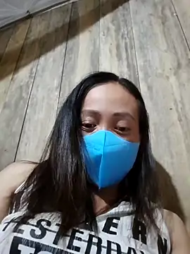 Snapshot of Tuyet_xx chatting on 10/12/25, 02:49 Tuyet xx online show from 10/12/25, 02:49