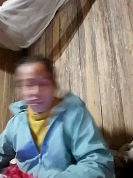 Tuyet xx online show from 11/25/25, 01:33