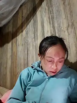 Tuyet xx online show from 11/30/25, 10:58