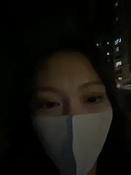 Snapshot of xiaojiu-6 chatting on 10/23/25, 10:25 xiaojiu-6 online show from 10/23/25, 10:25