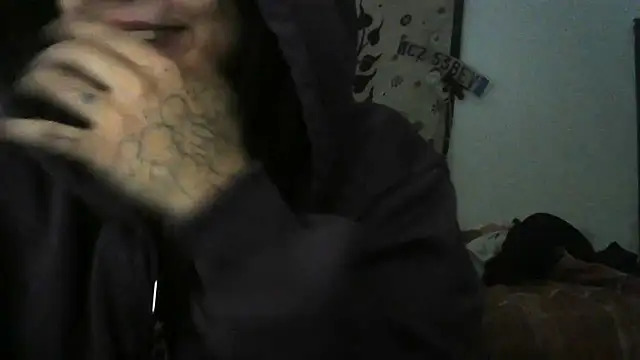 Snapshot of cutiefeet00 chatting on 10/08/25, 12:30 cutiefeet00 online show from 10/08/25, 12:30