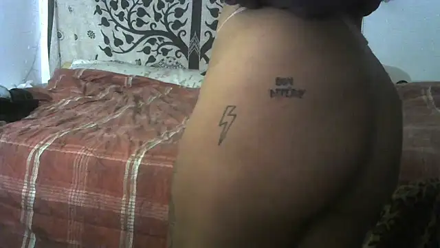 Snapshot of cutiefeet00 chatting on 10/10/25, 08:46 cutiefeet00 online show from 10/10/25, 08:46