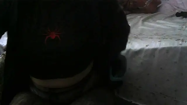 Snapshot of cutiefeet00 chatting on 10/19/25, 09:48 cutiefeet00 online show from 10/19/25, 09:48