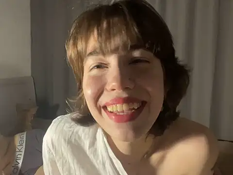 Snapshot of Sexy_frie chatting on 10/30/25, 05:57 Sexy frie online show from 10/30/25, 05:57